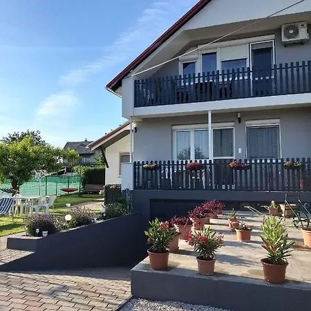 In Balaton 18806 * 기에네스디아스